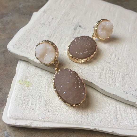 Jewelry - Mauve Geode Earrings